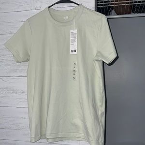 UNIQLO Women’s Crew Neck Tee Size XL